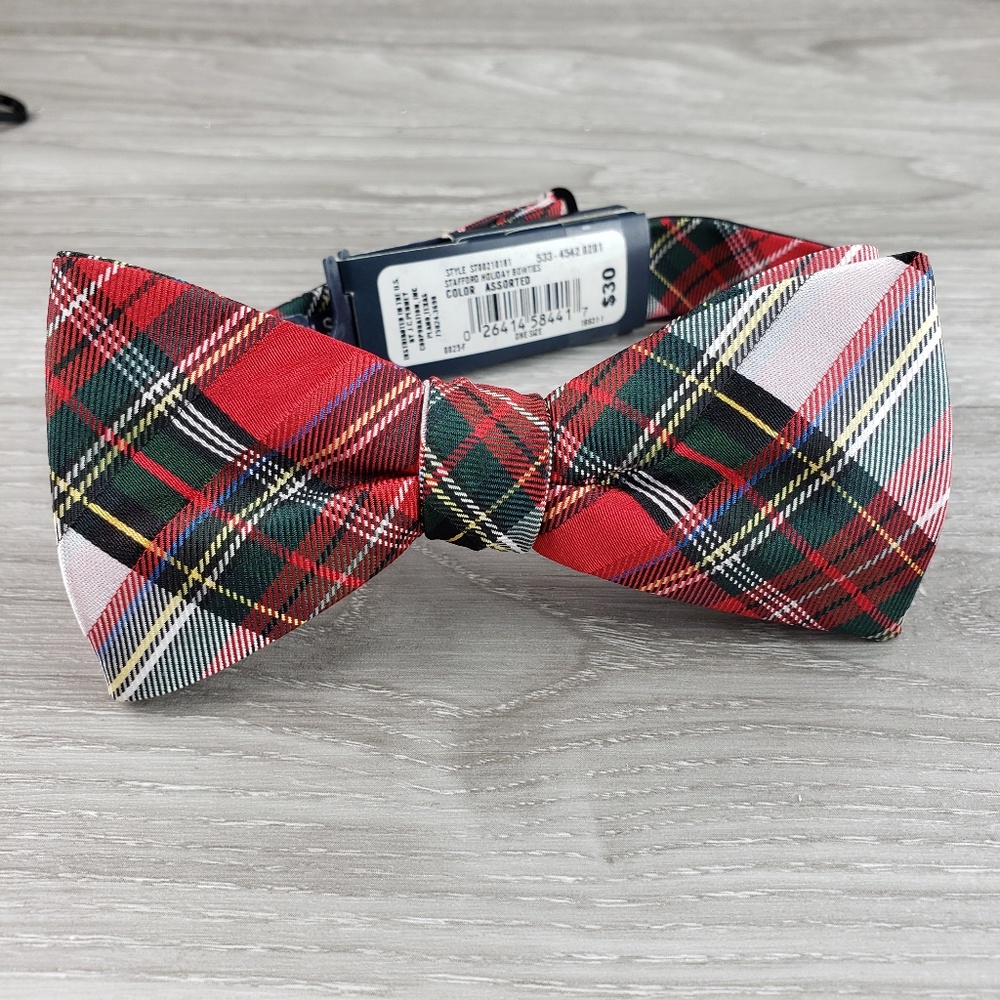 Stafford bowtie green and red plaid white ends